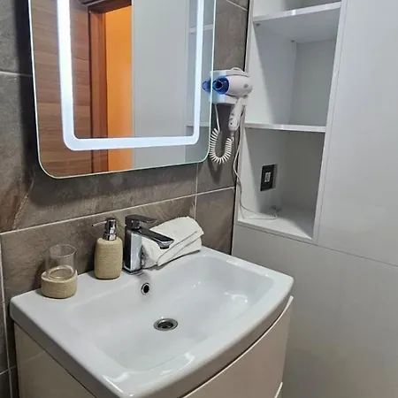 Apartment Black Sea Breeze Cu Piscina,sauna,gym Langa Plaja Navodari